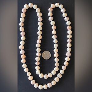 Pearl necklace: opera length